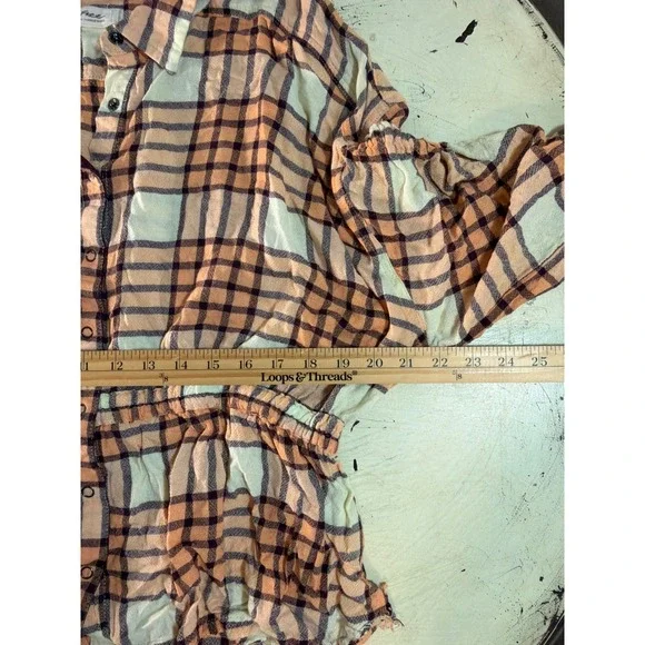We The Free Plaid Button Down Women XL  Ruched Sleeve Cinched Waist Boho - Picture 6 of 7